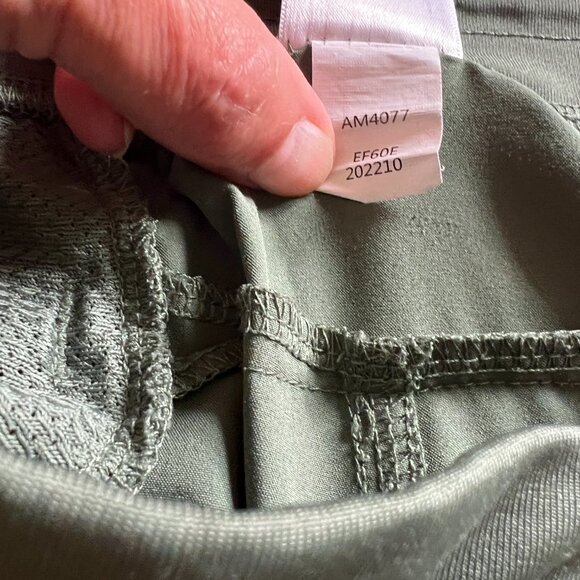 Amazon Essentials Olive Green Athletic Shorts Size Woman Small - Picture 11 of 13